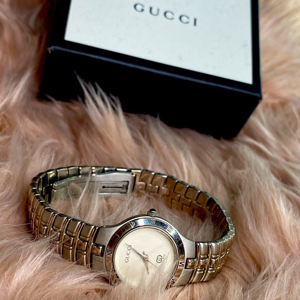 4️⃣6️⃣0️⃣ Authentic Gucci Watch